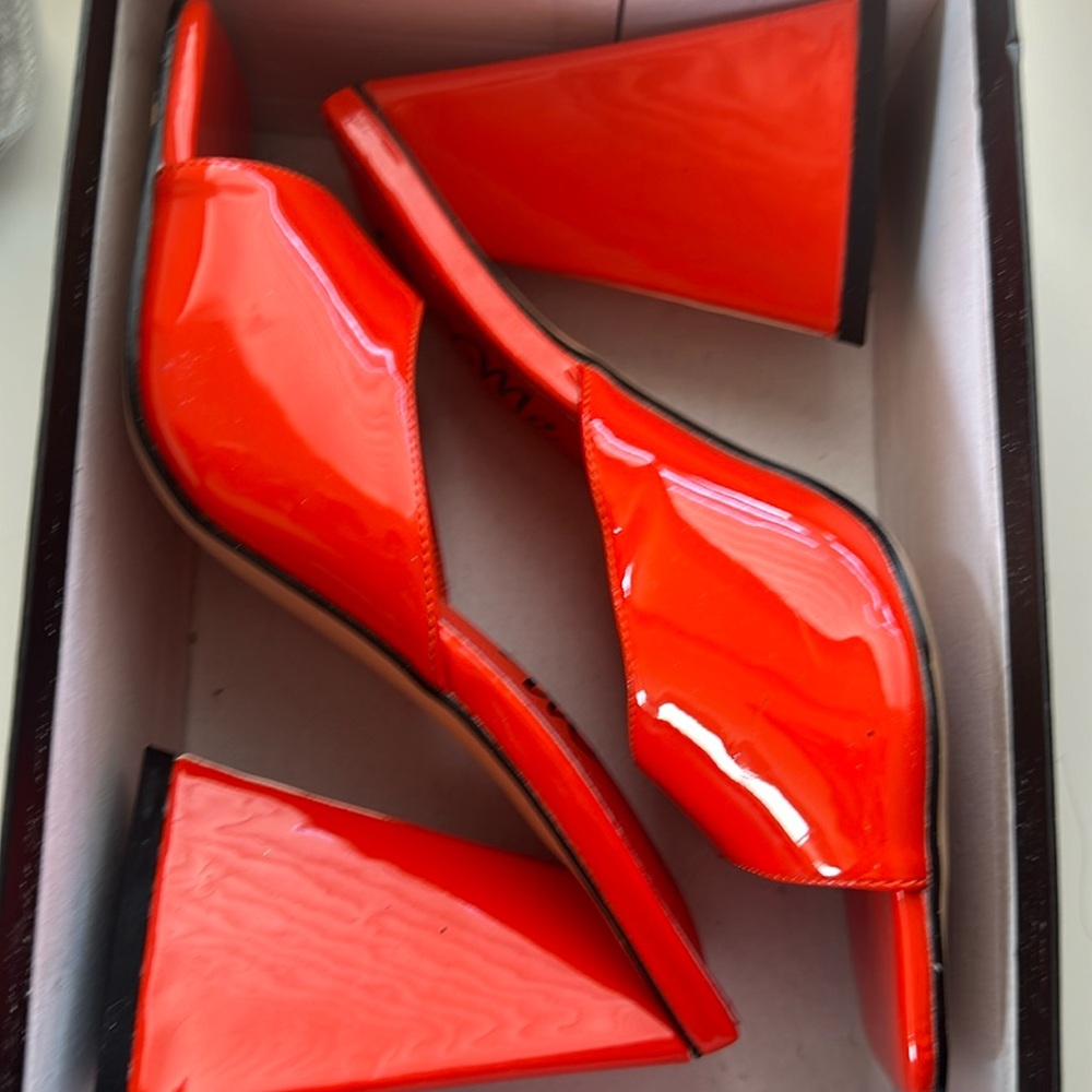 Orange Heel